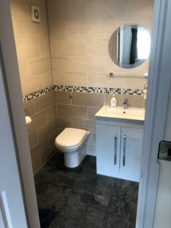 Private En-Suite Guestroom Рітін Екстер'єр фото